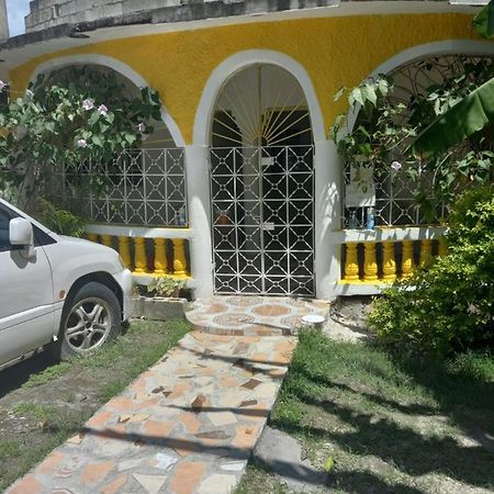 Fay Guest House Negril Extérieur photo